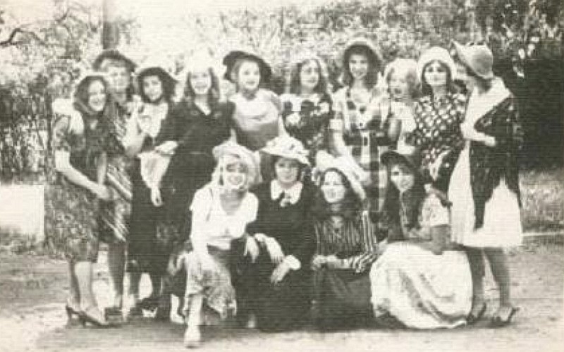 4b 1975