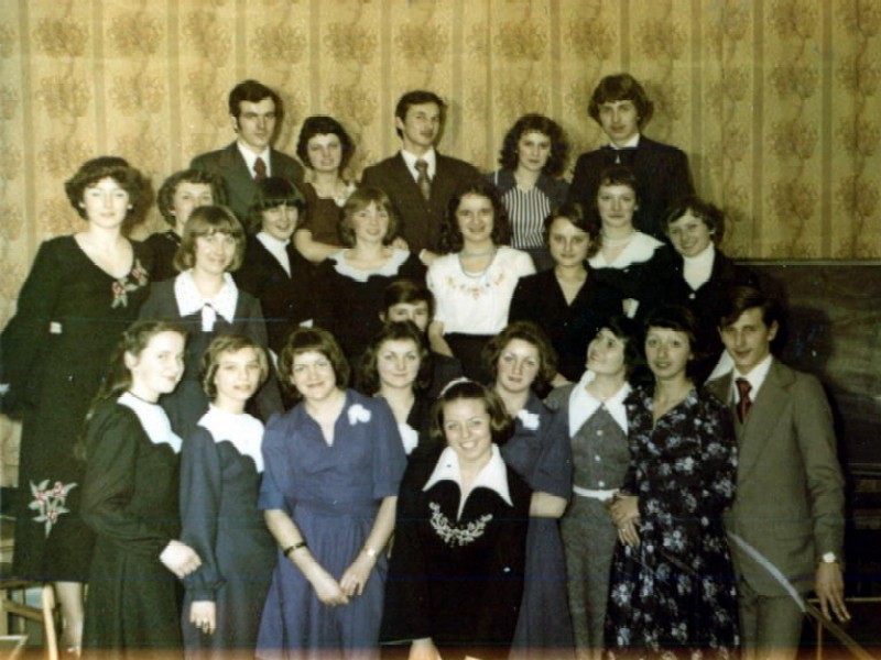 4c 1977