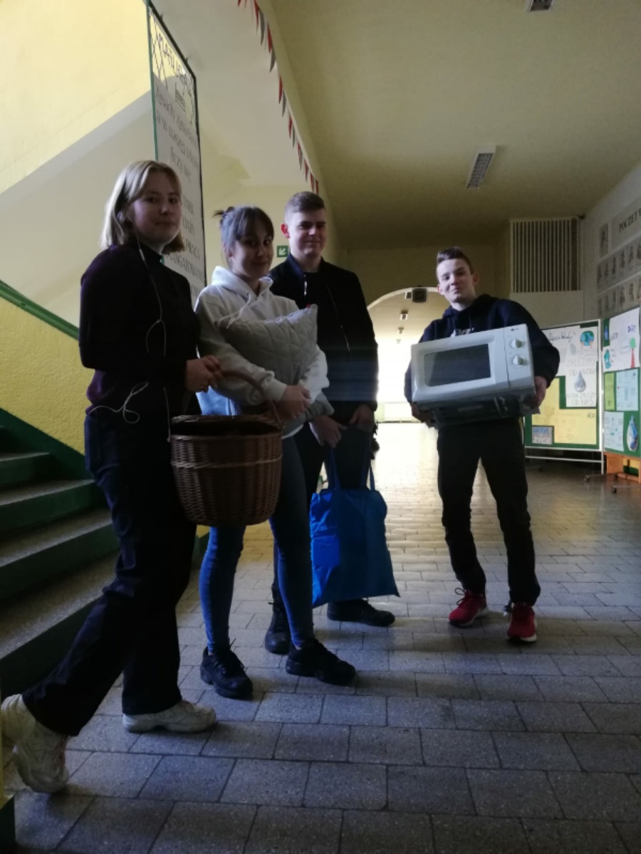 dzień bez plecaka 