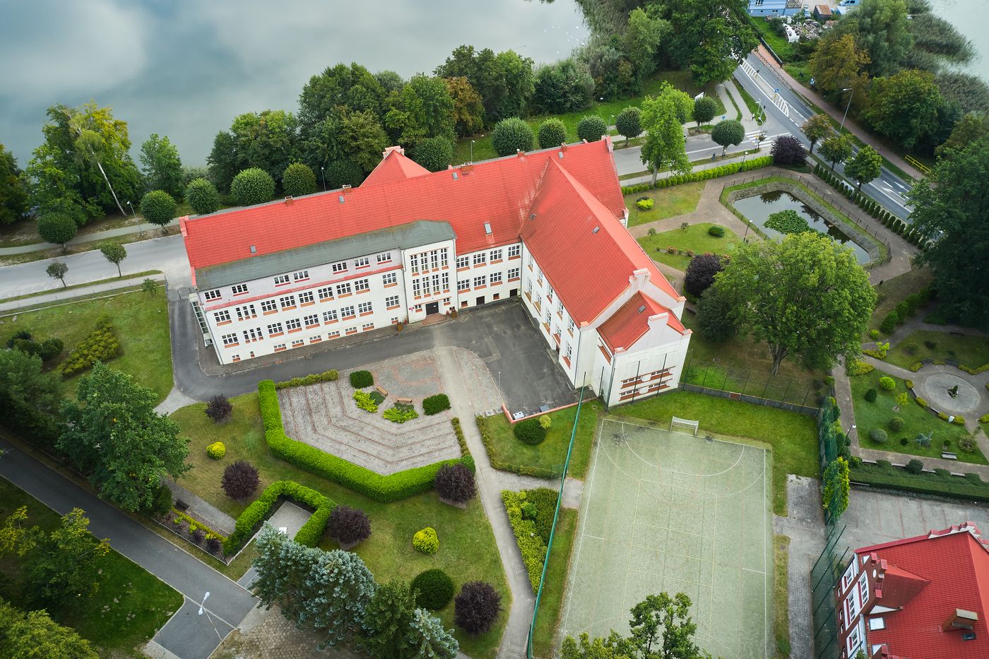 2023 budynek szkoły